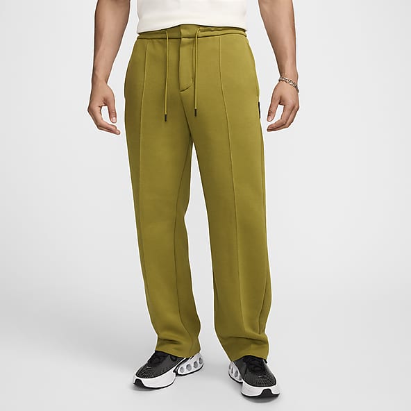 Men s Green Tracksuit Bottoms. Nike UK